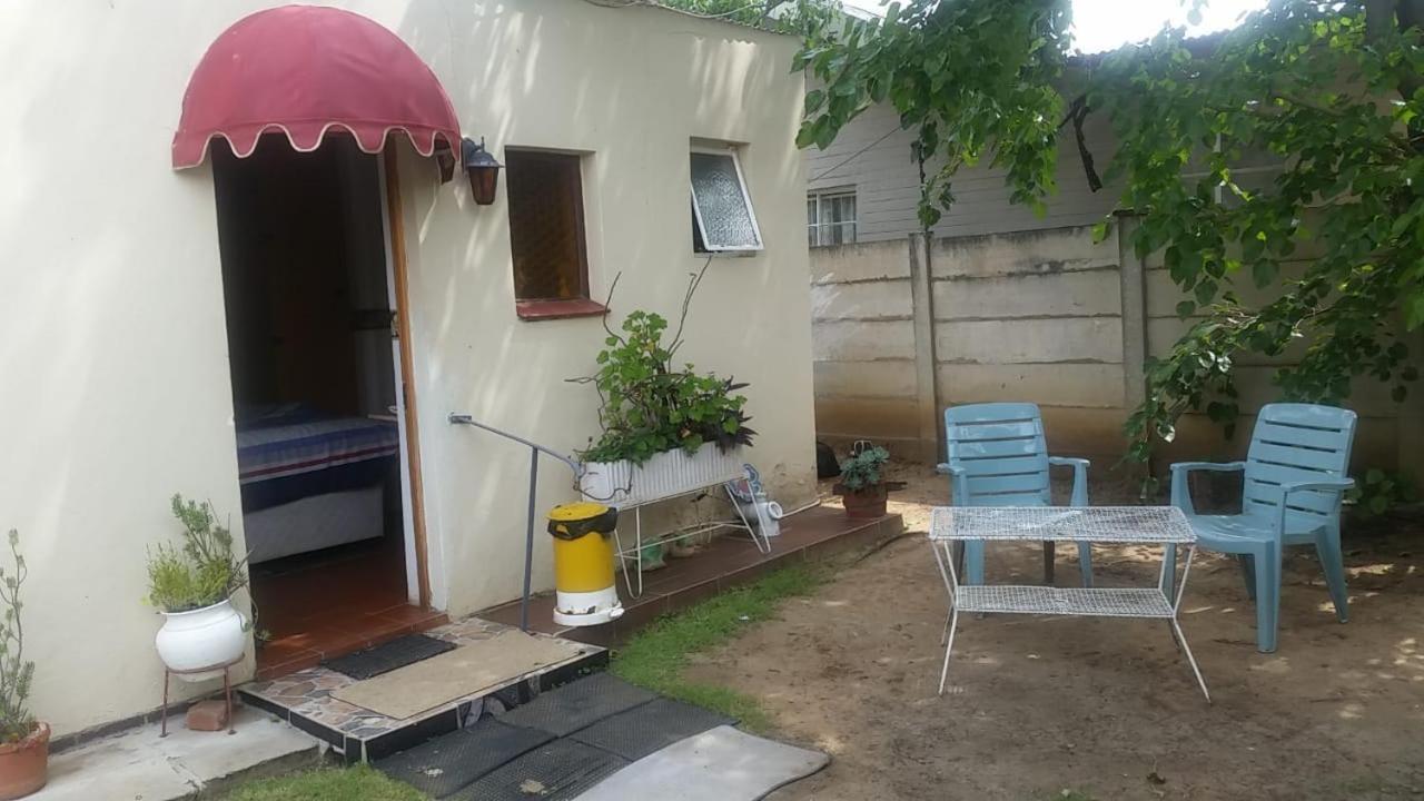Heila'S In House Family Room-Homestay! Bloemfontein Bagian luar foto