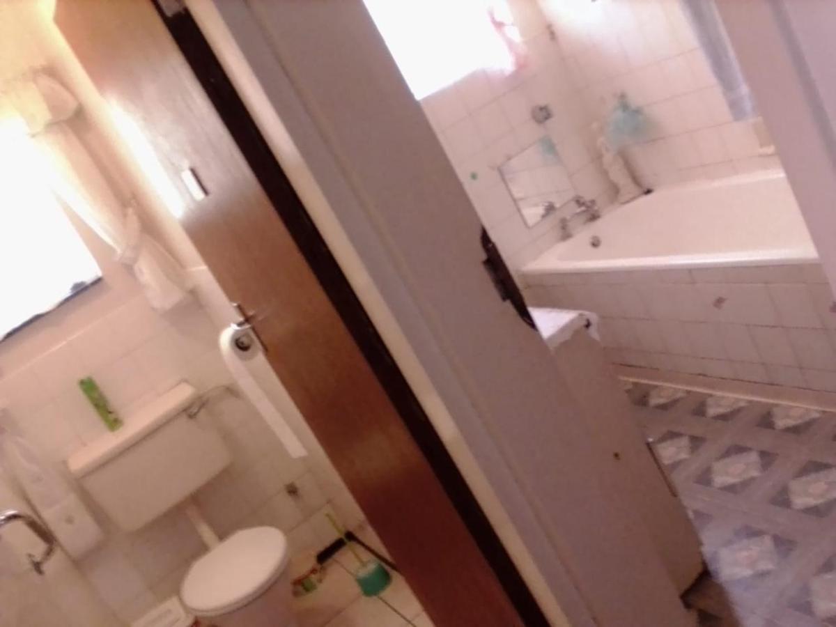 Heila'S In House Family Room-Homestay! Bloemfontein Bagian luar foto