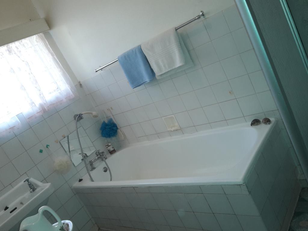 Heila'S In House Family Room-Homestay! Bloemfontein Bagian luar foto