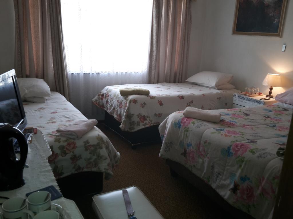 Heila'S In House Family Room-Homestay! Bloemfontein Bagian luar foto